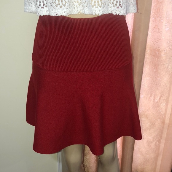 Super hot skirt by viviglam 👠❤️👠❤️ - Picture 3 of 6